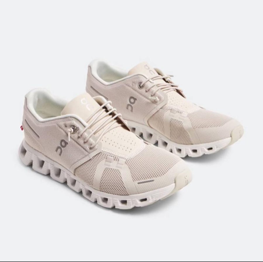 On running cloud 5 pearl white