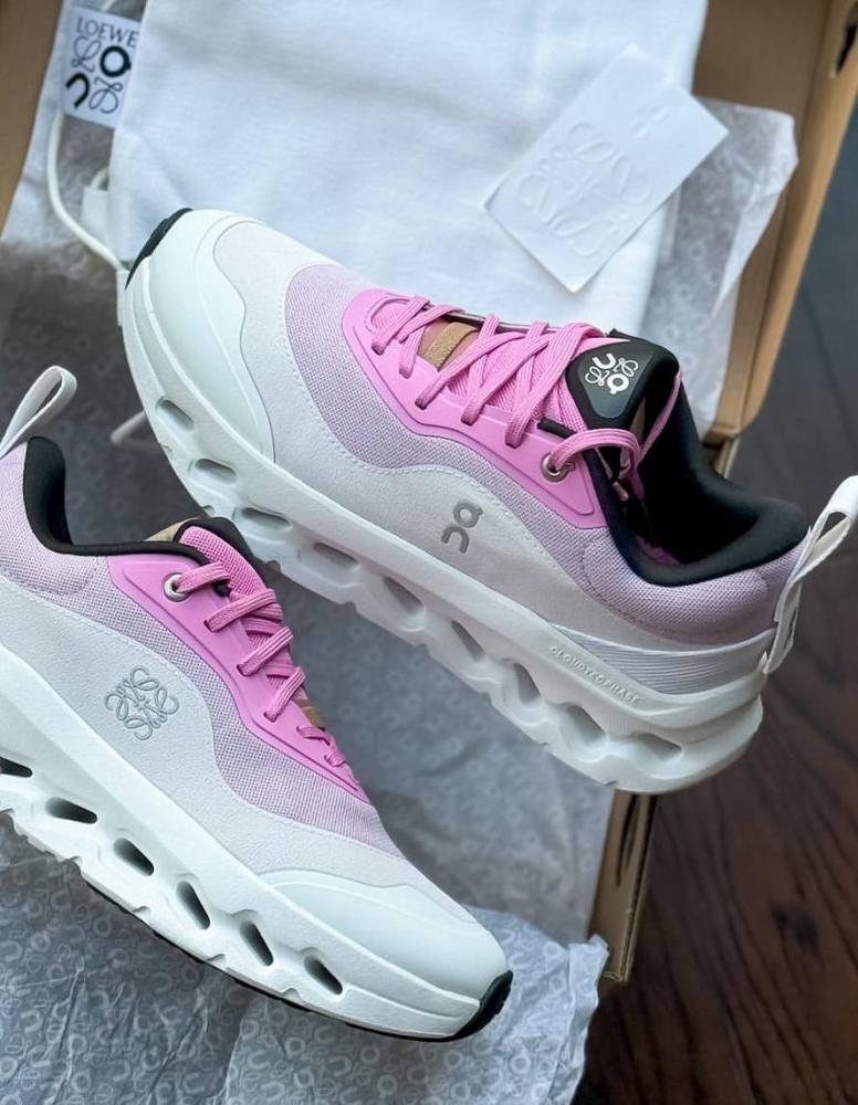 On Running Cloudtilt 2 x LOEWE 'Pink White'