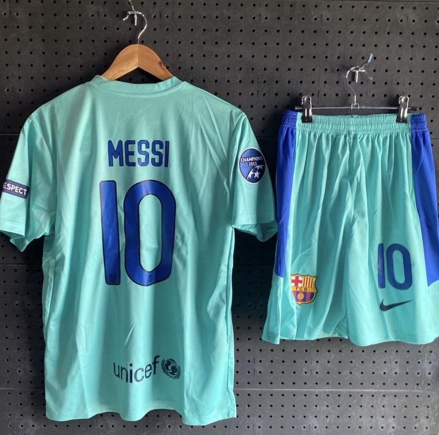برشلونة كلاسك بطباعة ميسي