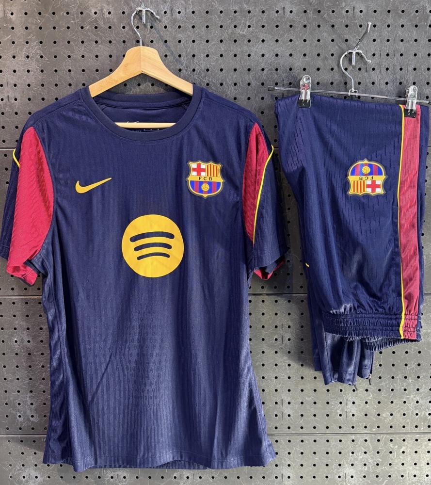 برشلونة