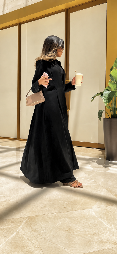 عباية كريب بقصة أنيقة