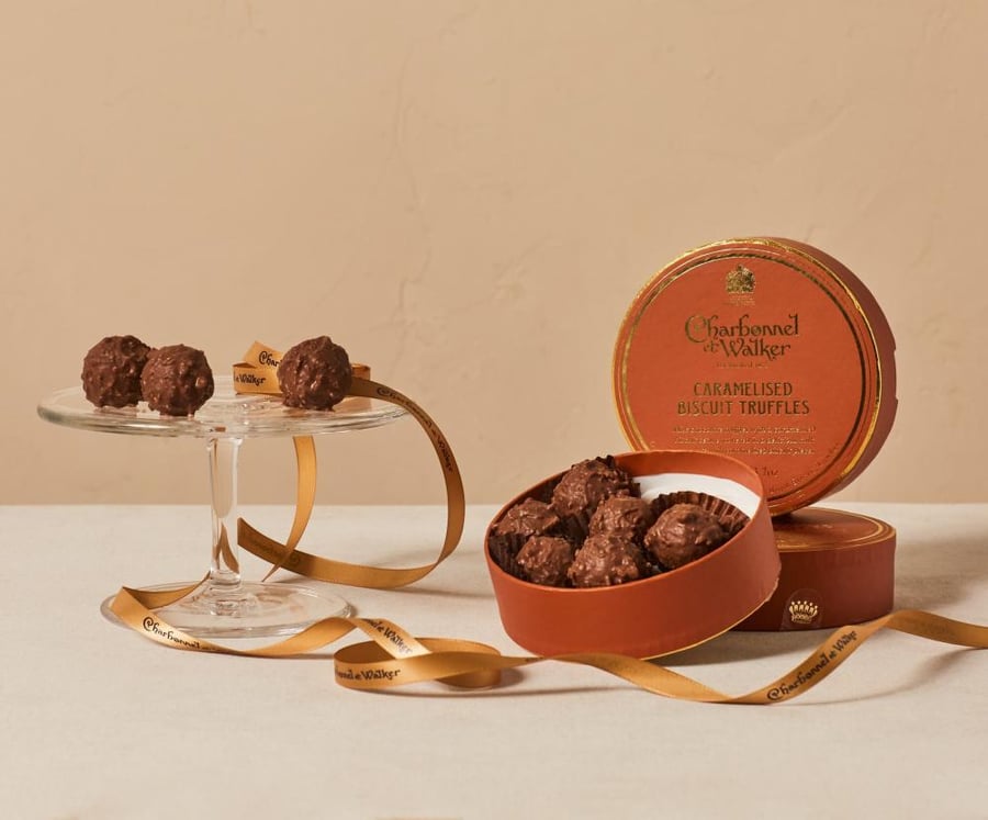 شاربونيل اند ووكر ترافلز البسكويت المكرمل – 105 جم (Charbonnel et Walker Caramelised Biscuit Truffles 105g)