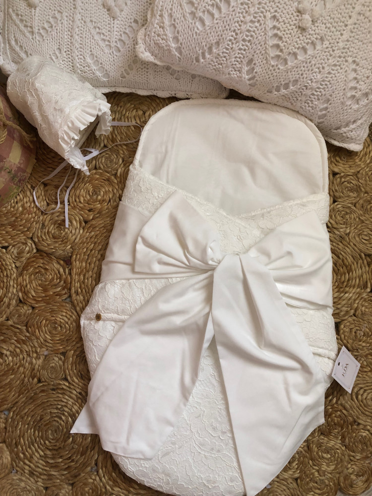 مهاد مواليد محايد مع قبعه