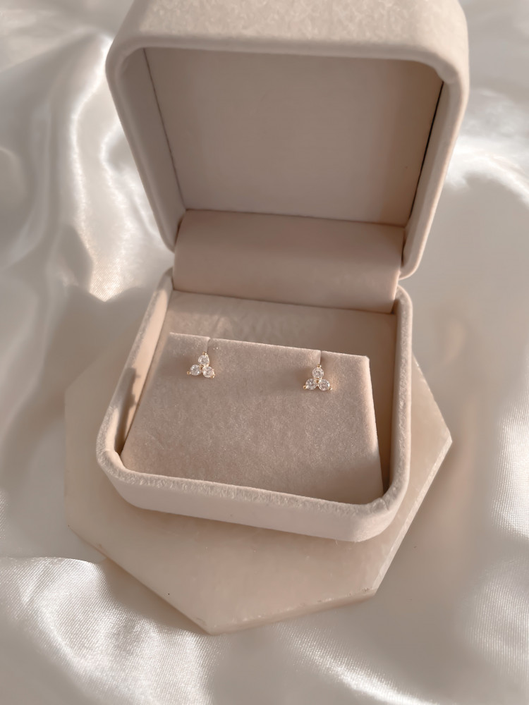 Elyna Earrings