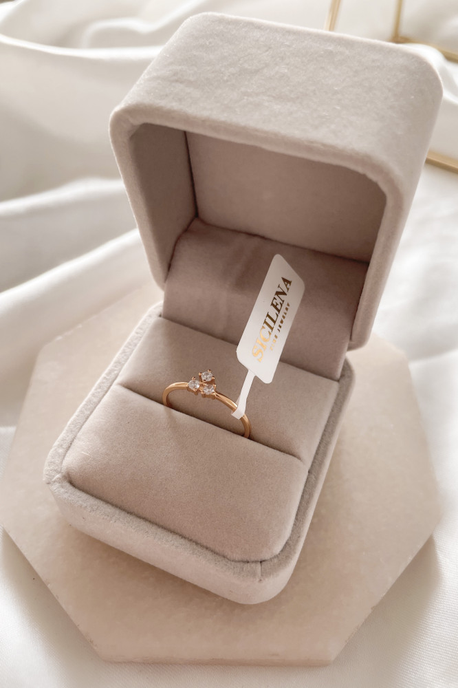 Carlotta Ring
