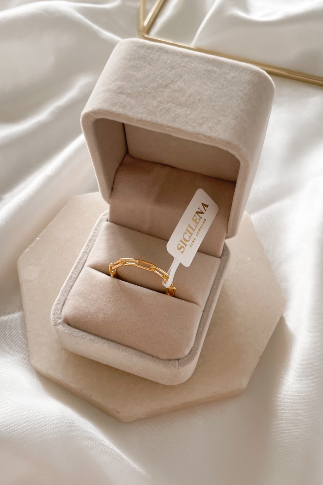 Bella Ring