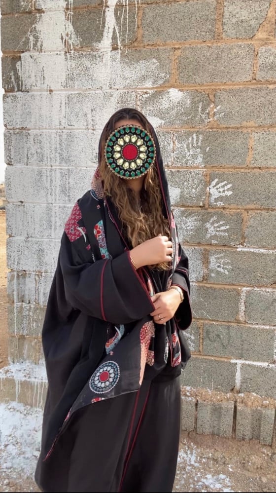 عباية سادة سوداء