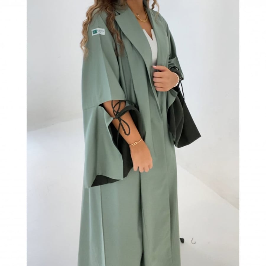عبايات نسائية