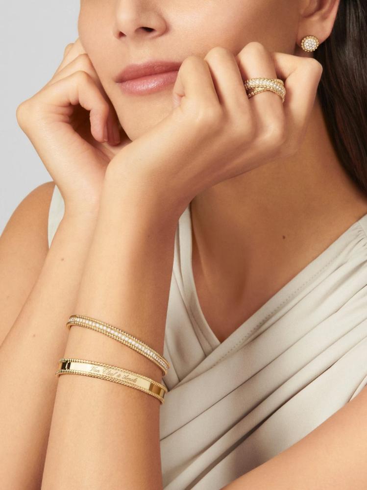 Perlée Signature bracelet with handwritten decorated
