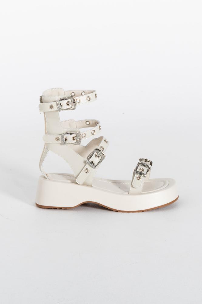 WOMEN FLAT