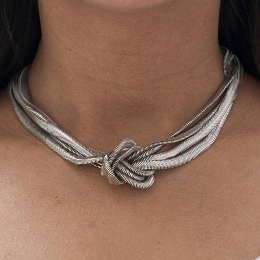 WOMEN NECKLACE