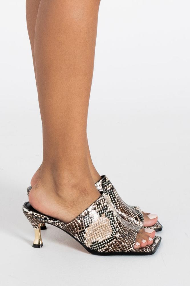 WOMEN HEELS