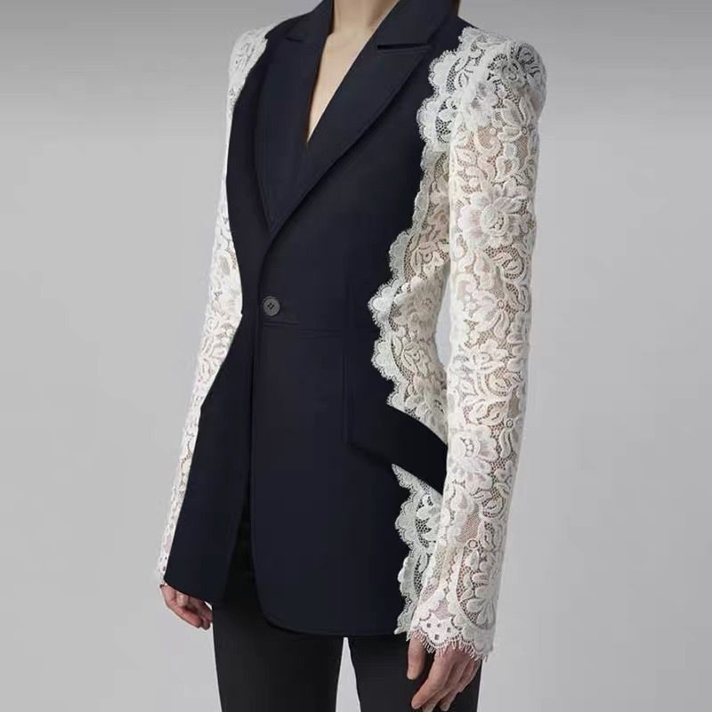 WOMEN BLAZER