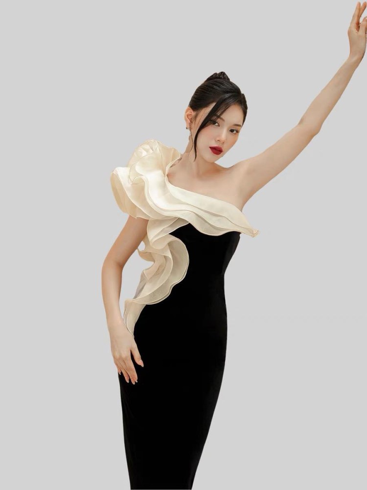 WOMEN DRESS