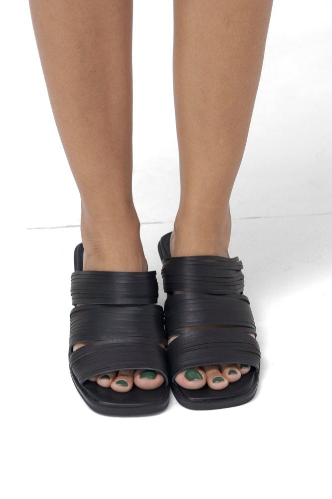 WOMEN HEELS