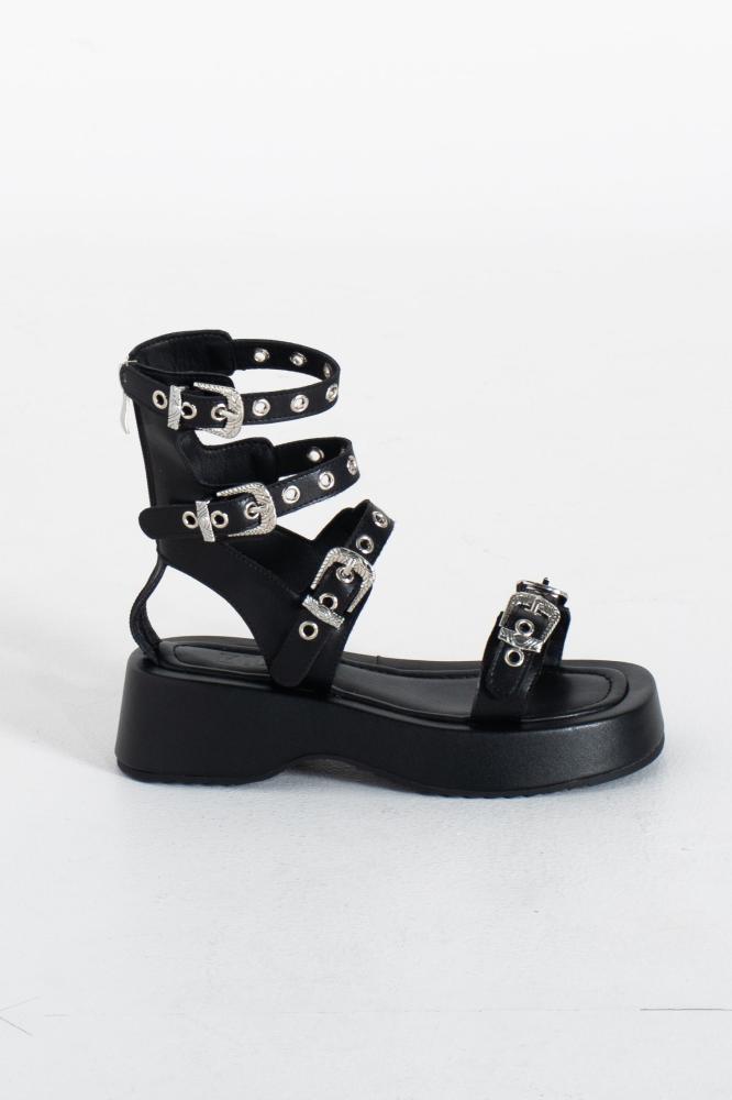 WOMEN FLAT