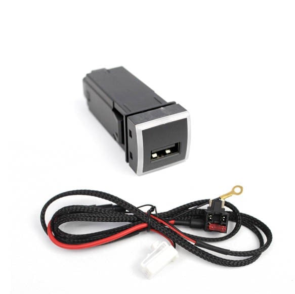 شاحن وكالة تايوتا سريع Vol + USB QC3 مع قارئ جهد