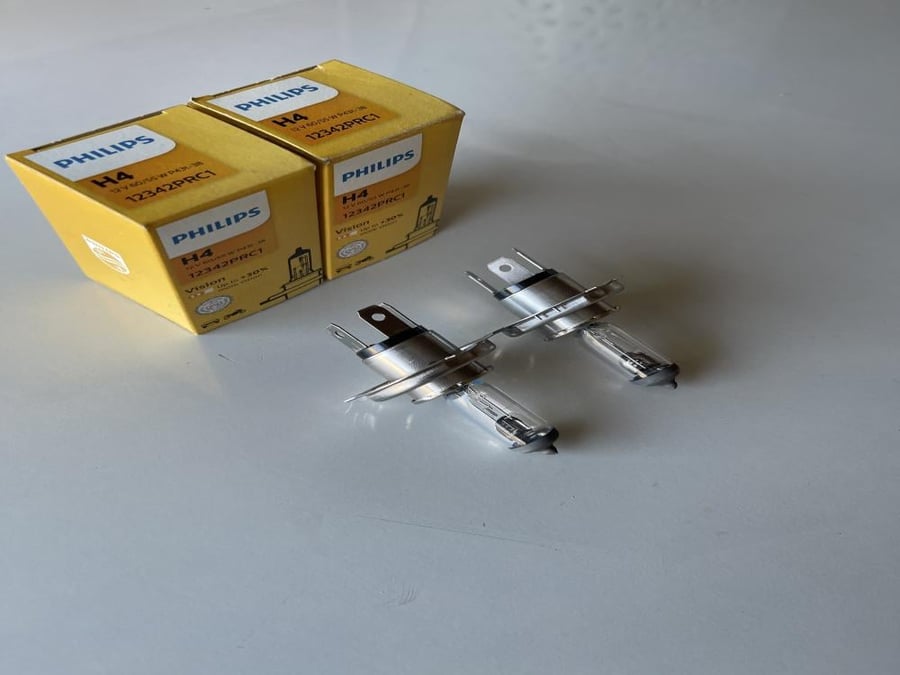 Philips German original front light bulbs set H4