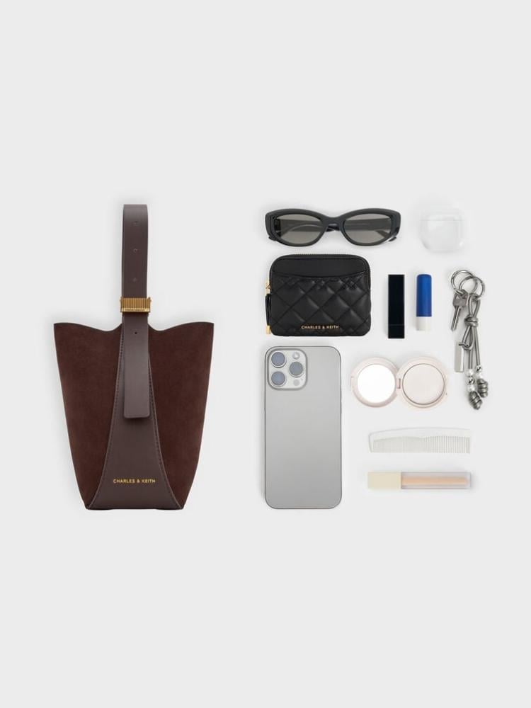 Edna Charles and Keith bag