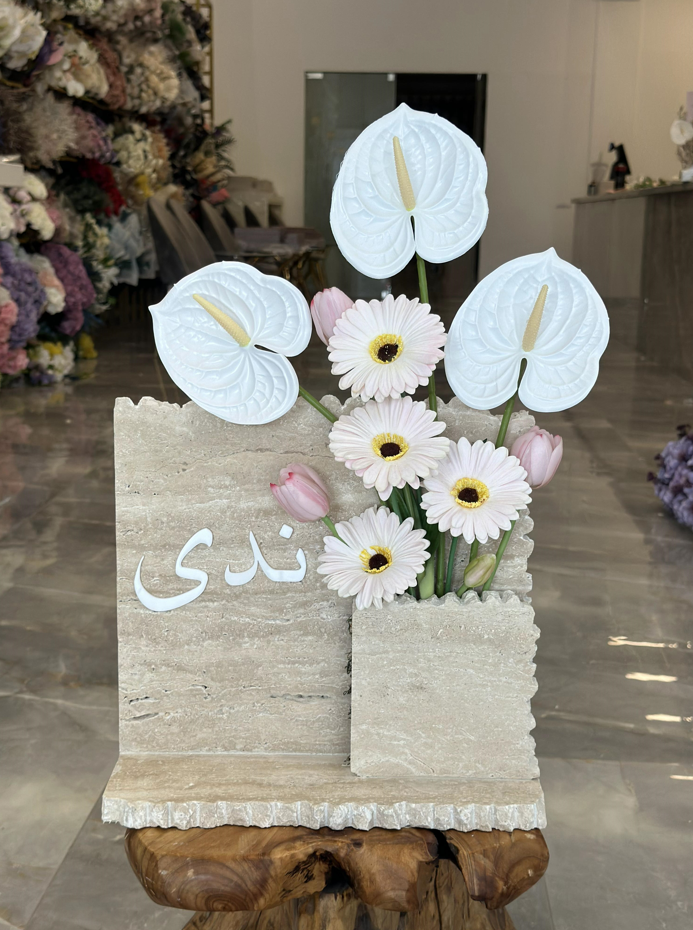 رخاميات ورد صناعي