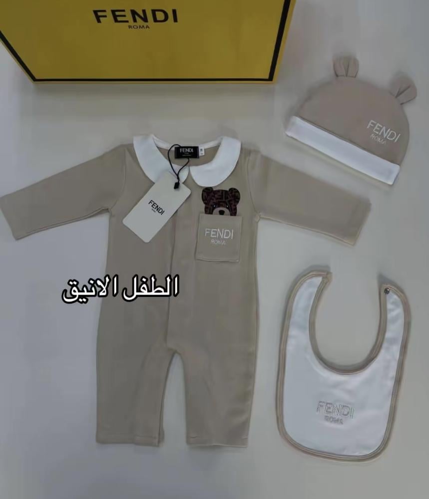 طقم فندي ٥ قطع +كيس الماركة