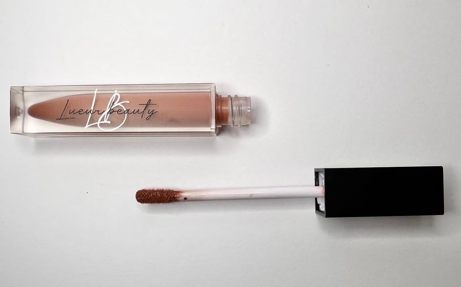 ملمع شفاه lip gloss #skin