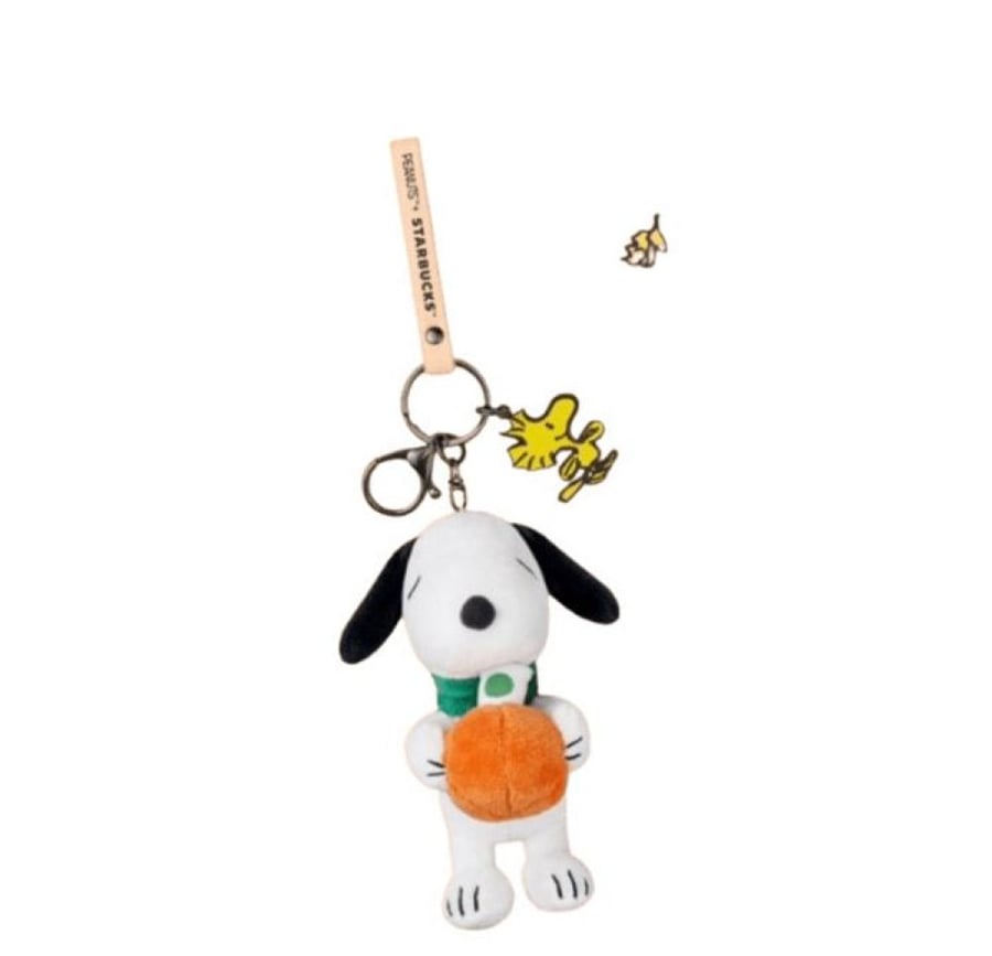 Starbuck x snoopy keychain