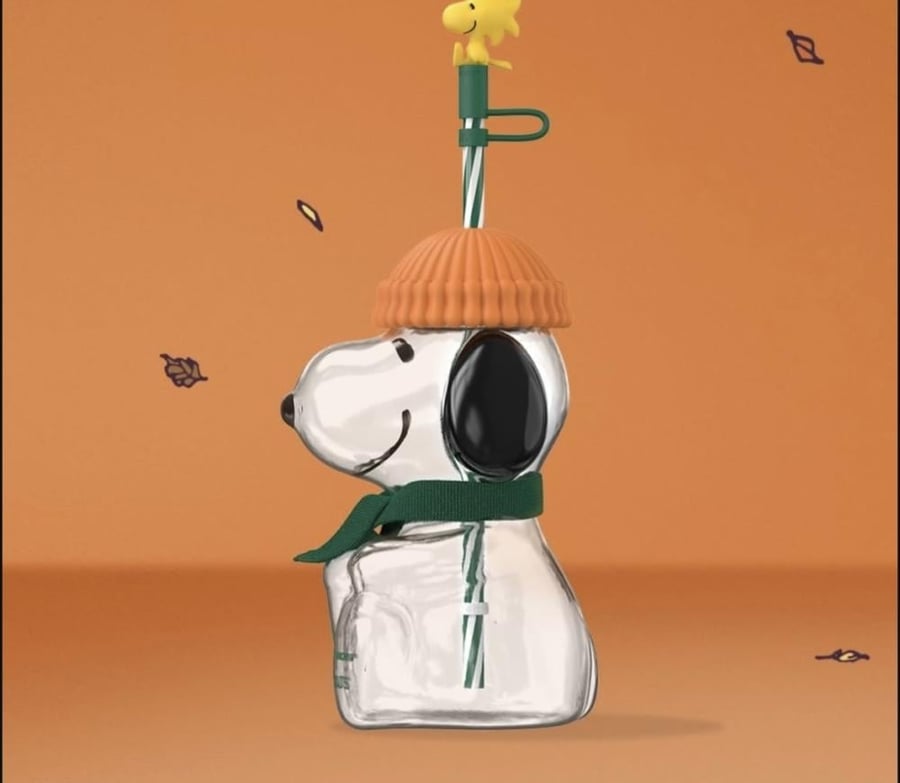 Starbuck x snoopy glass cup