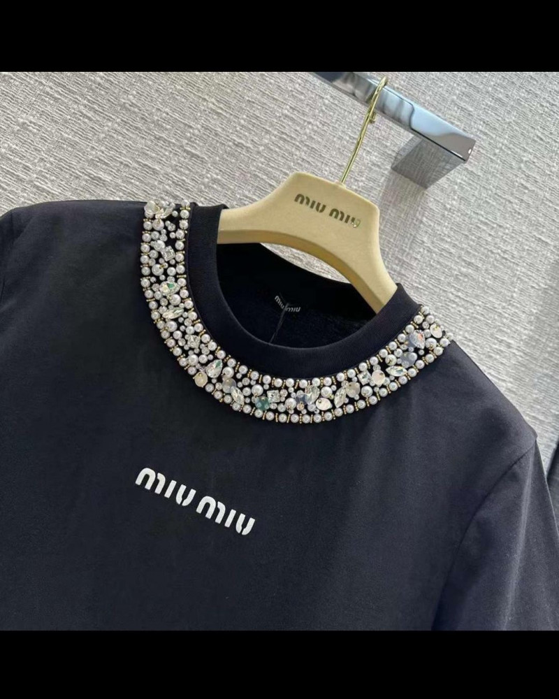 تيشيرت