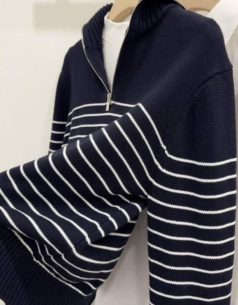 سويتر نسائي