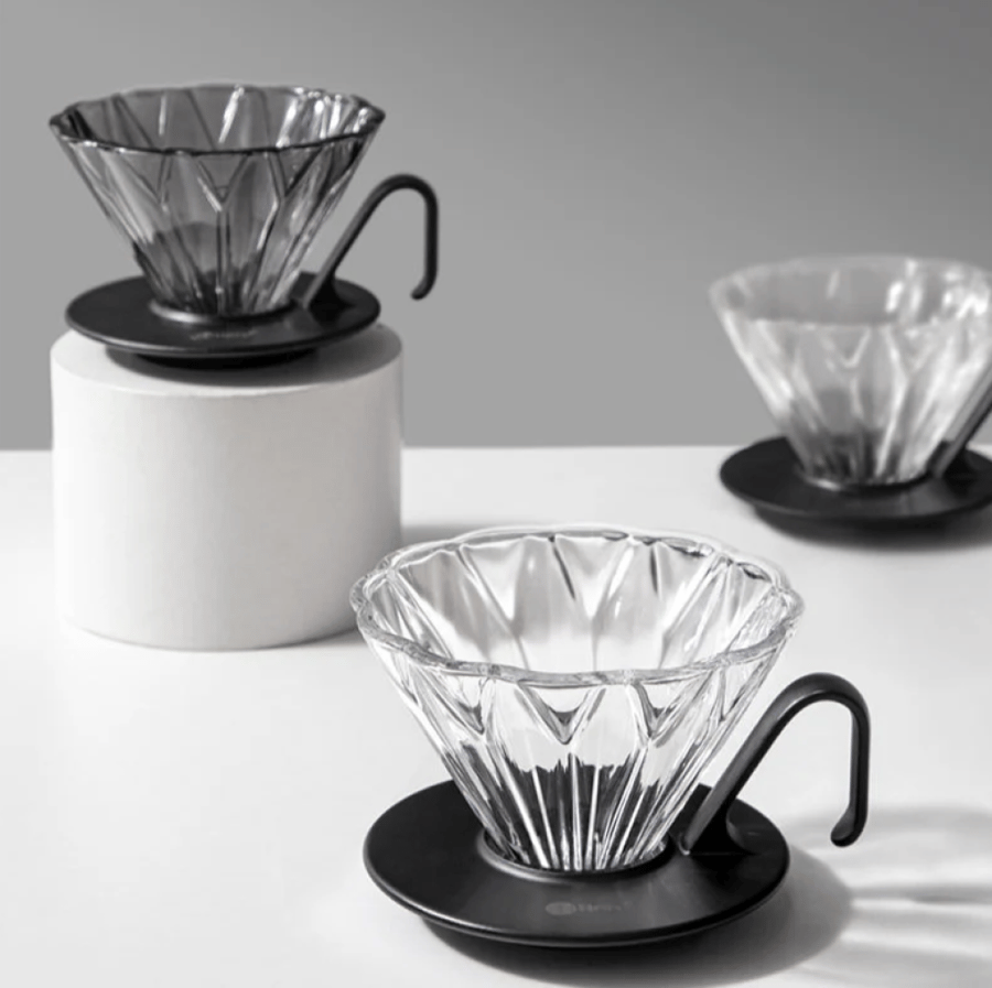 قمع زيرو هيرو زجاجي 01 مع قاعدة اكريلك ZEROHERO PRISMA GLASS COFFEE DRIPPER