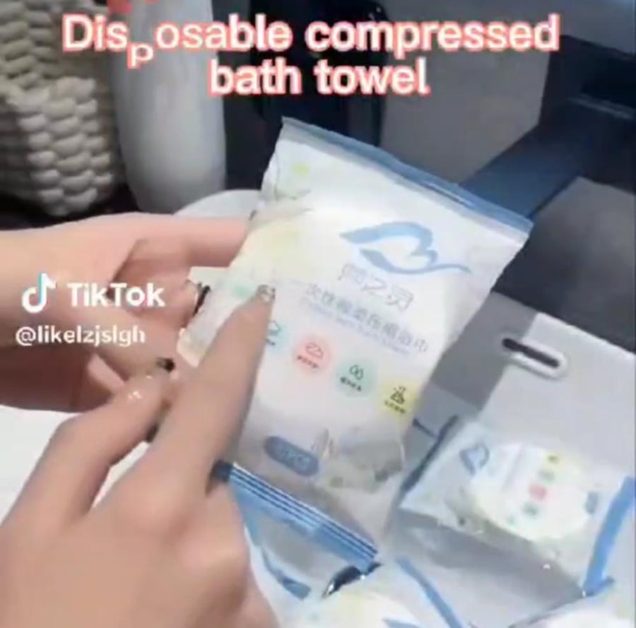 A towel measuring one and a half meters that enlarges with water, suitable for travel and trips