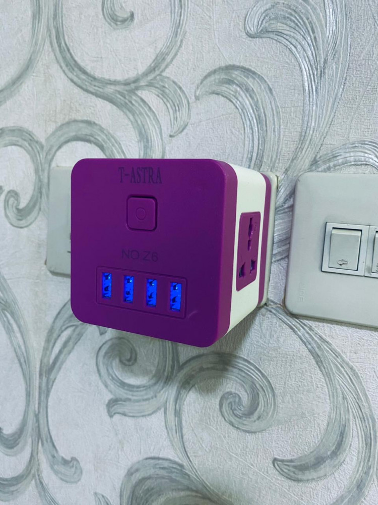 A square multi-input fuse box available in 3 colors: blue, pink, gray.