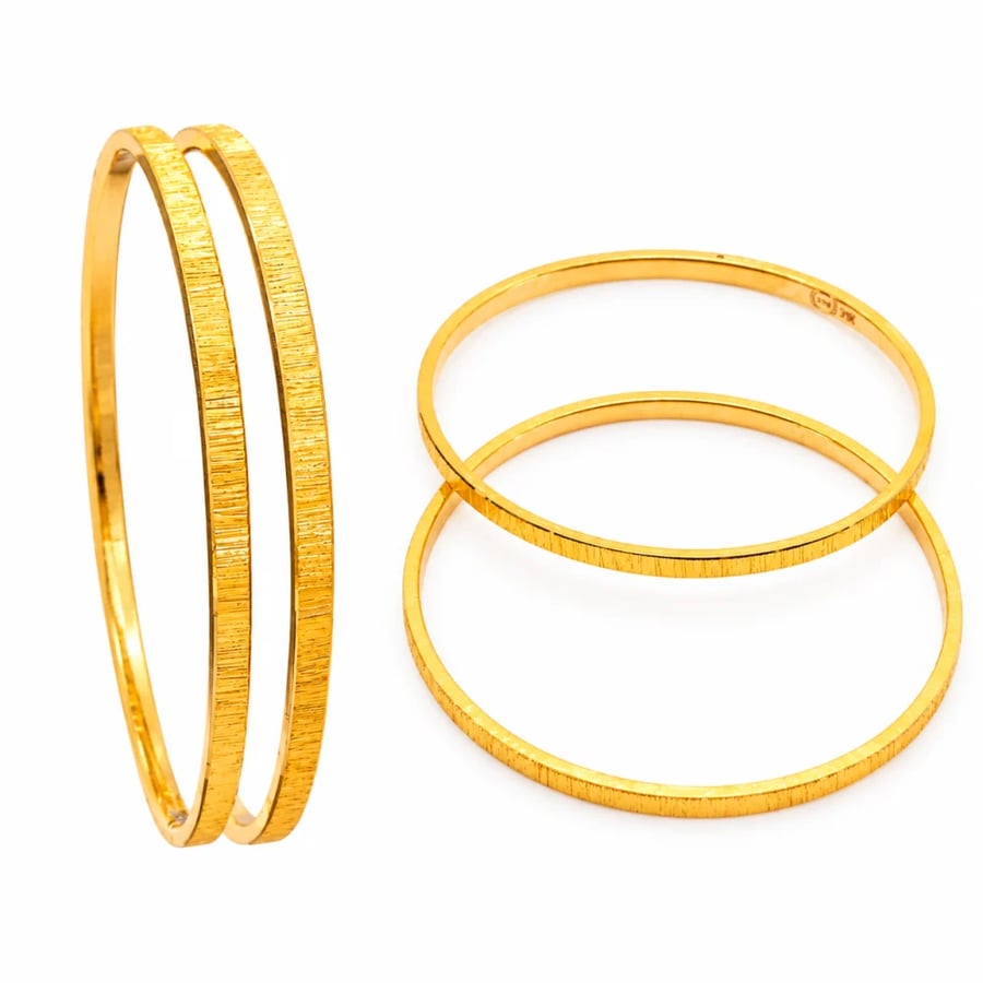 Gold bangle for women 21K with a bark finish 4.1 -4.6 g