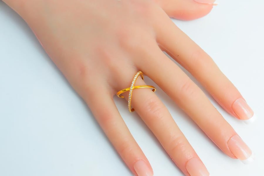 خاتم ذهب ايطالي تصميم الماس عيار 21
