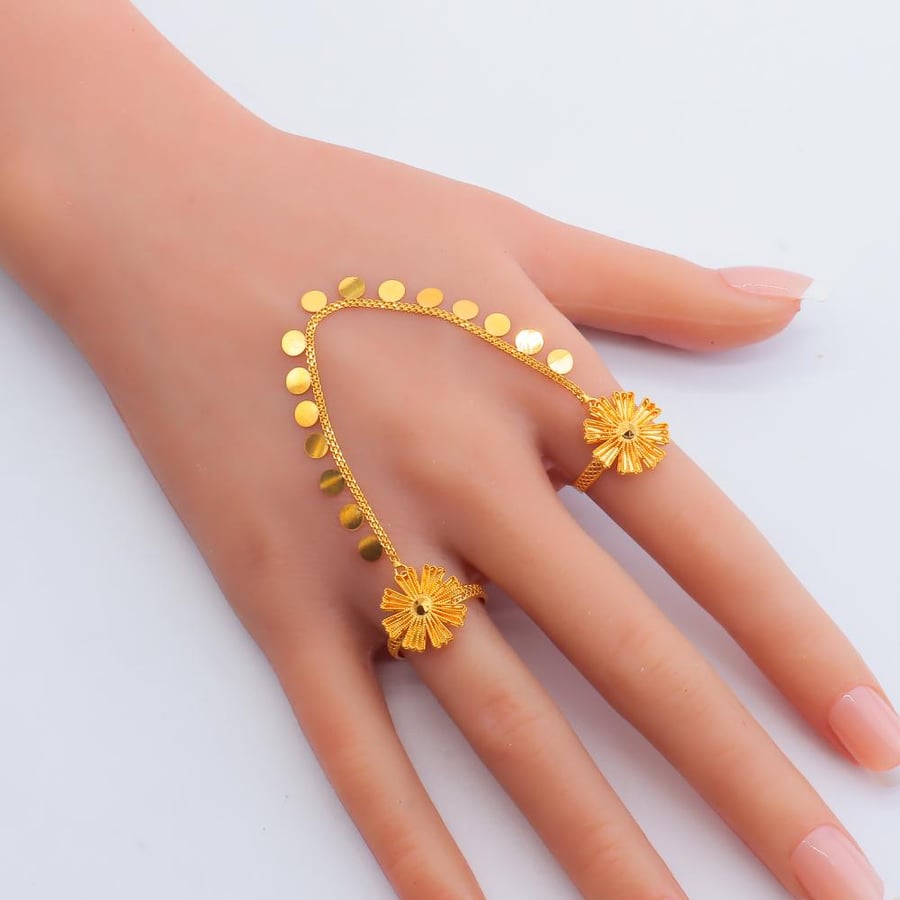21-karat gold string ring weighing 4.74 grams
