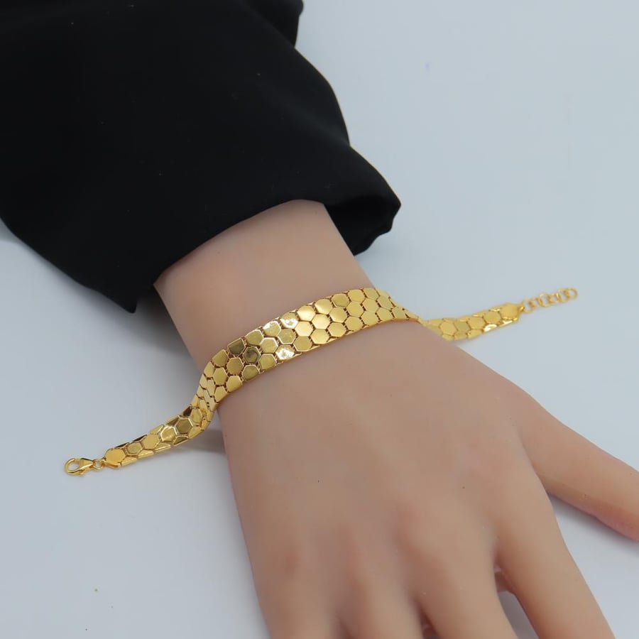 سوارة ذهب عيار 21 وزن 8.23 جرام