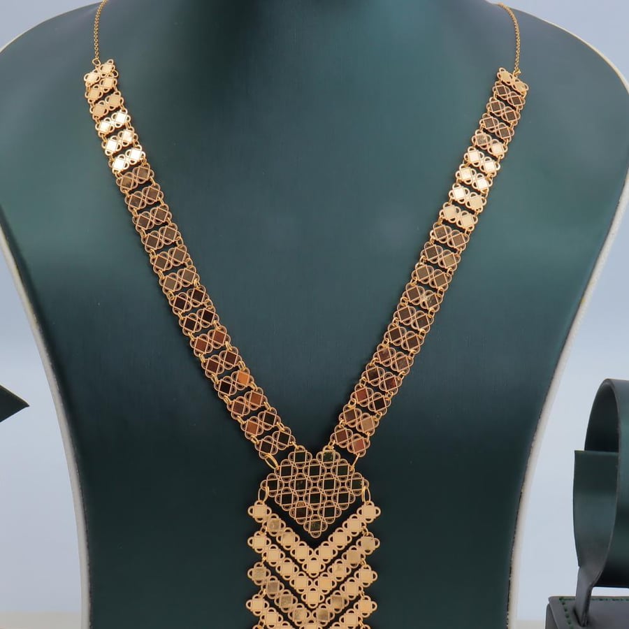 سلسال ذهب طويل