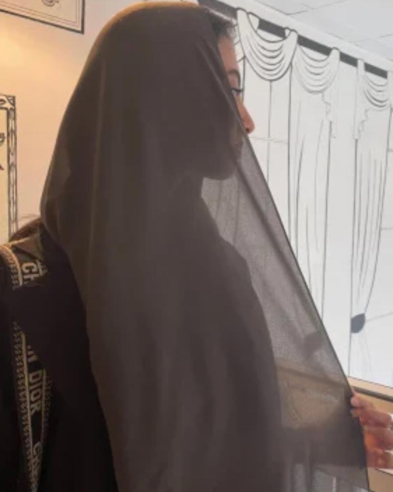طرحة حرير اندونيسي لون جيشي غامق جداً