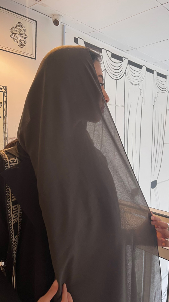 طرحة حرير اندونيسي لون جيشي غامق جداً
