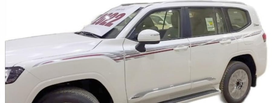 خط لاندكروزر 2022 GXR بريمي 3M