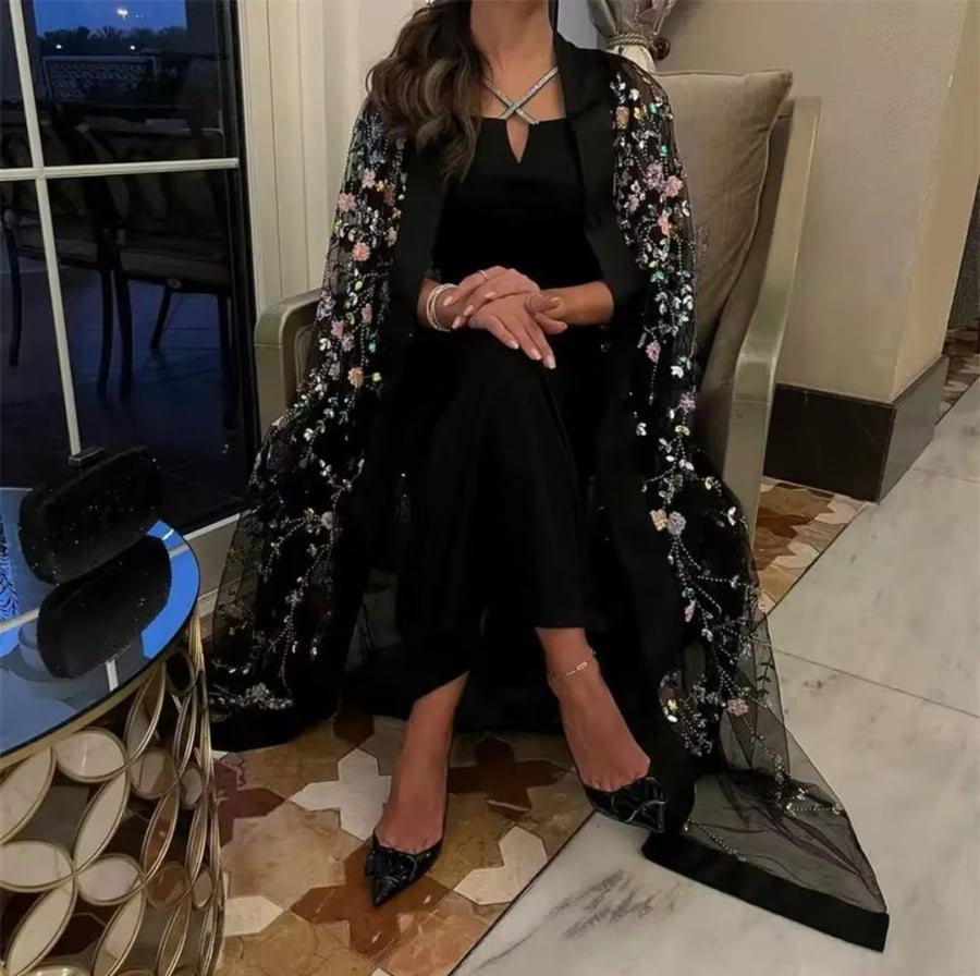 فستان اسود كريب مع بشت