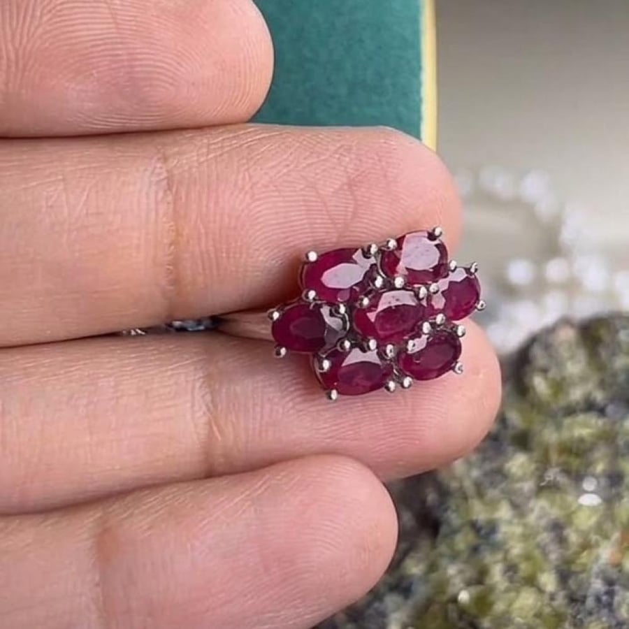 خاتم فضه (٩٢٥) ياقوت طبيعي مطلوب طلاء ذهبي