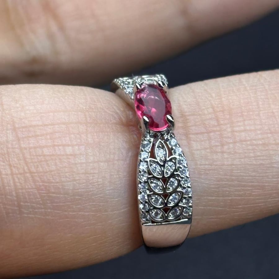 High-quality zircon silver ring
