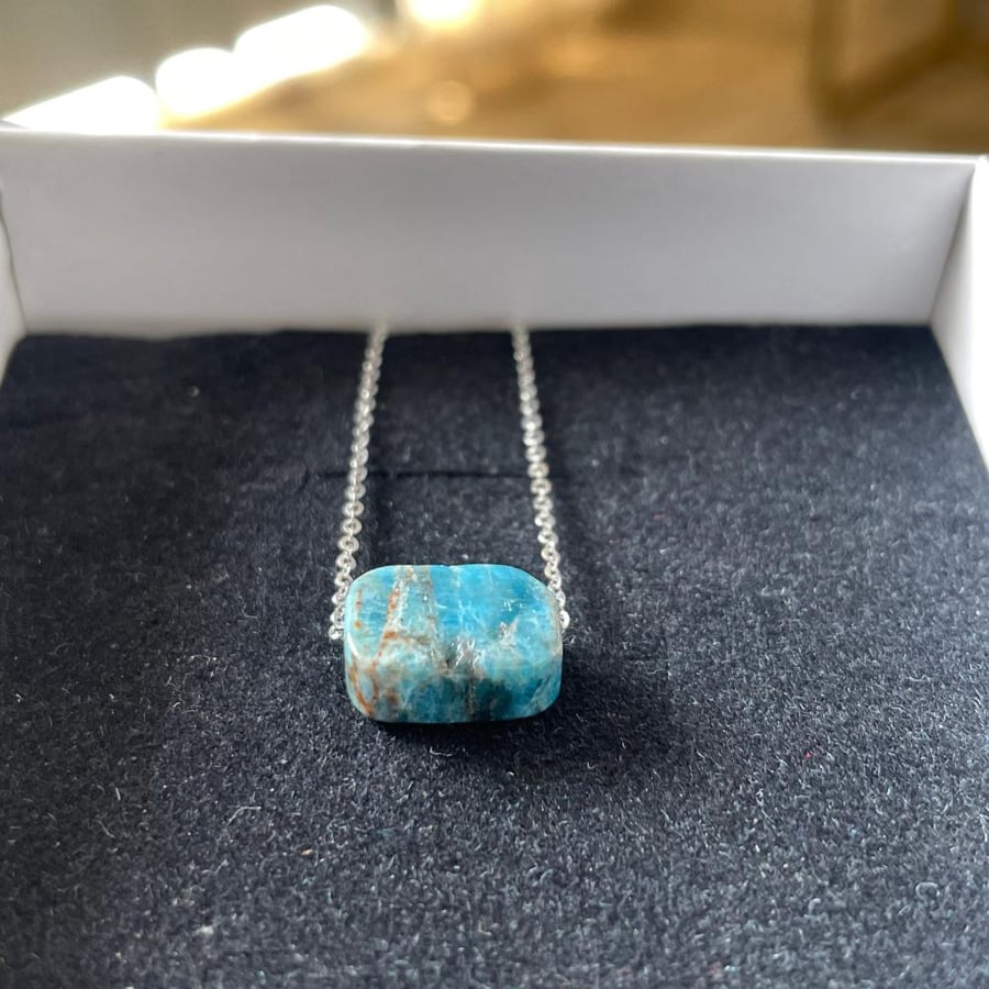 A necklace of natural apatite stone silver (925)