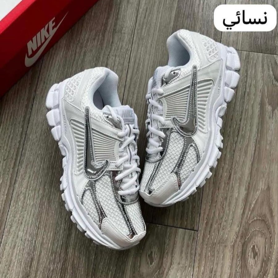 حذاء نايكي 'زوم فوميرو 5' "كروم تو"