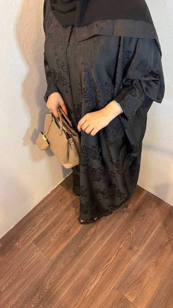 Luxury black jacquard abaya