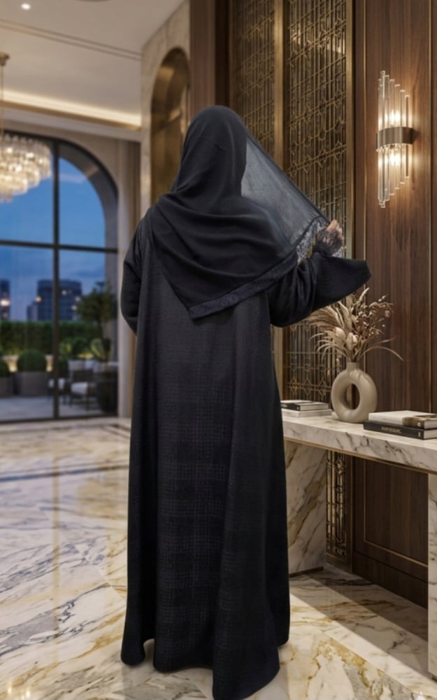 عباية سوداء قماش جاكار ثقيل مع دانتيل