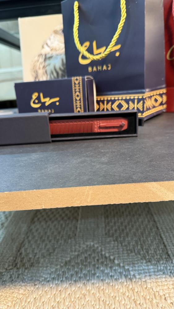 مكد احمر