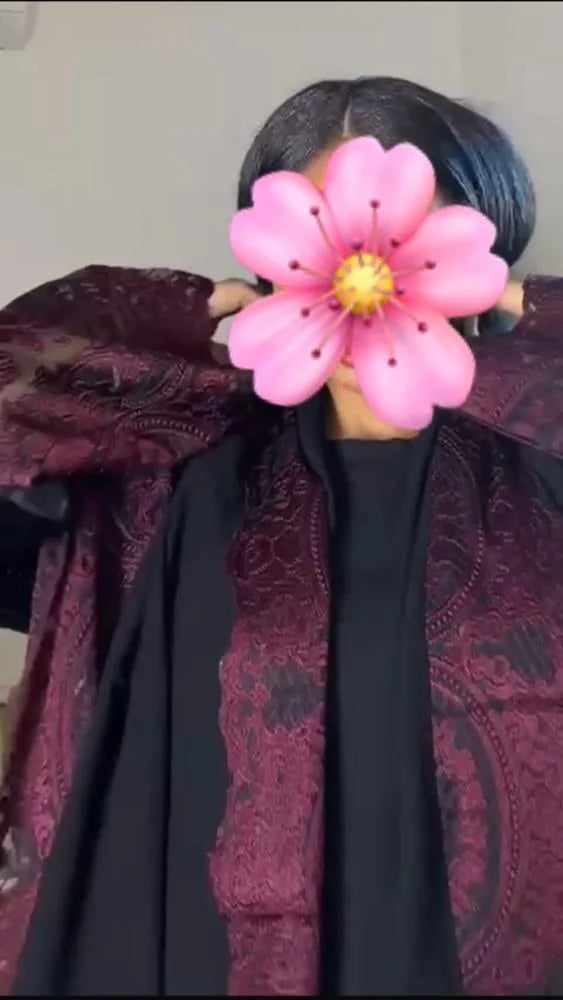 عباية مخمل ملكي بدانتيل فاخر عباية نص كلوش سوداء للمناسبات